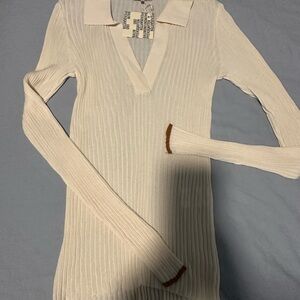 Chic Cream V-Neck Sweater